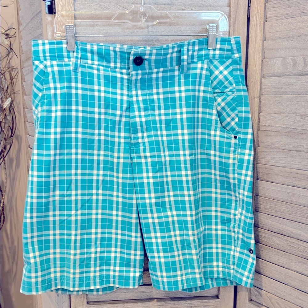Lululemon Commission Teal Blue Plaid Golf Shorts men’s size 34 pre owned